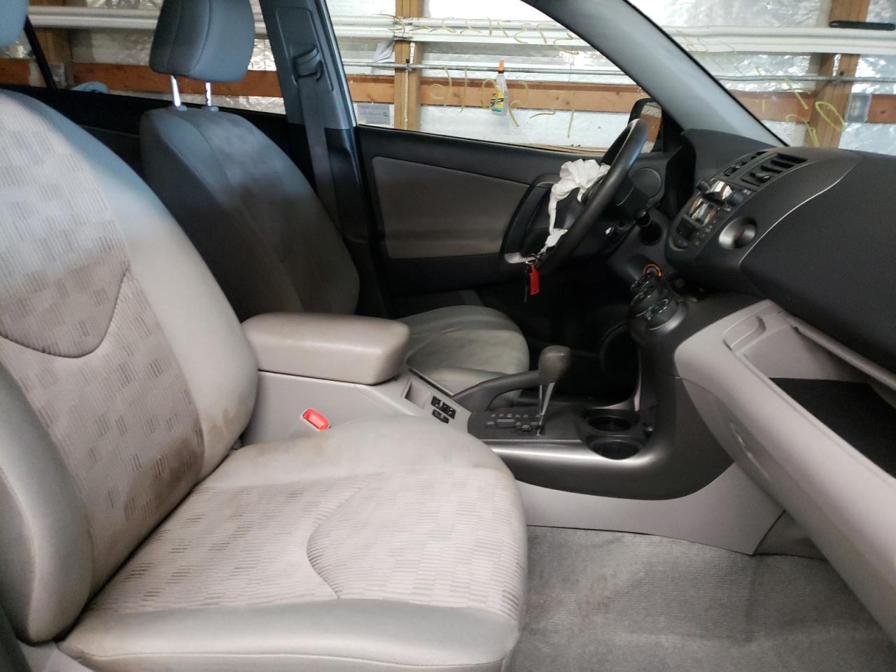 Photo 5 from auction – 2010 TOYOTA RAV4 with VIN 2T3BF4DV6AW070538