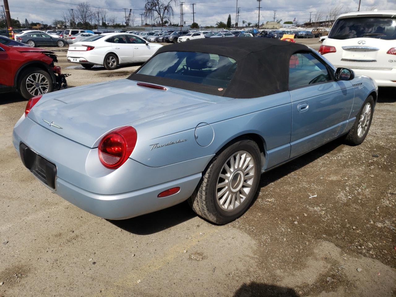 Photo 4 from auction – 2004 FORD THUNDERBIR with VIN 1FAHP60A54Y112767