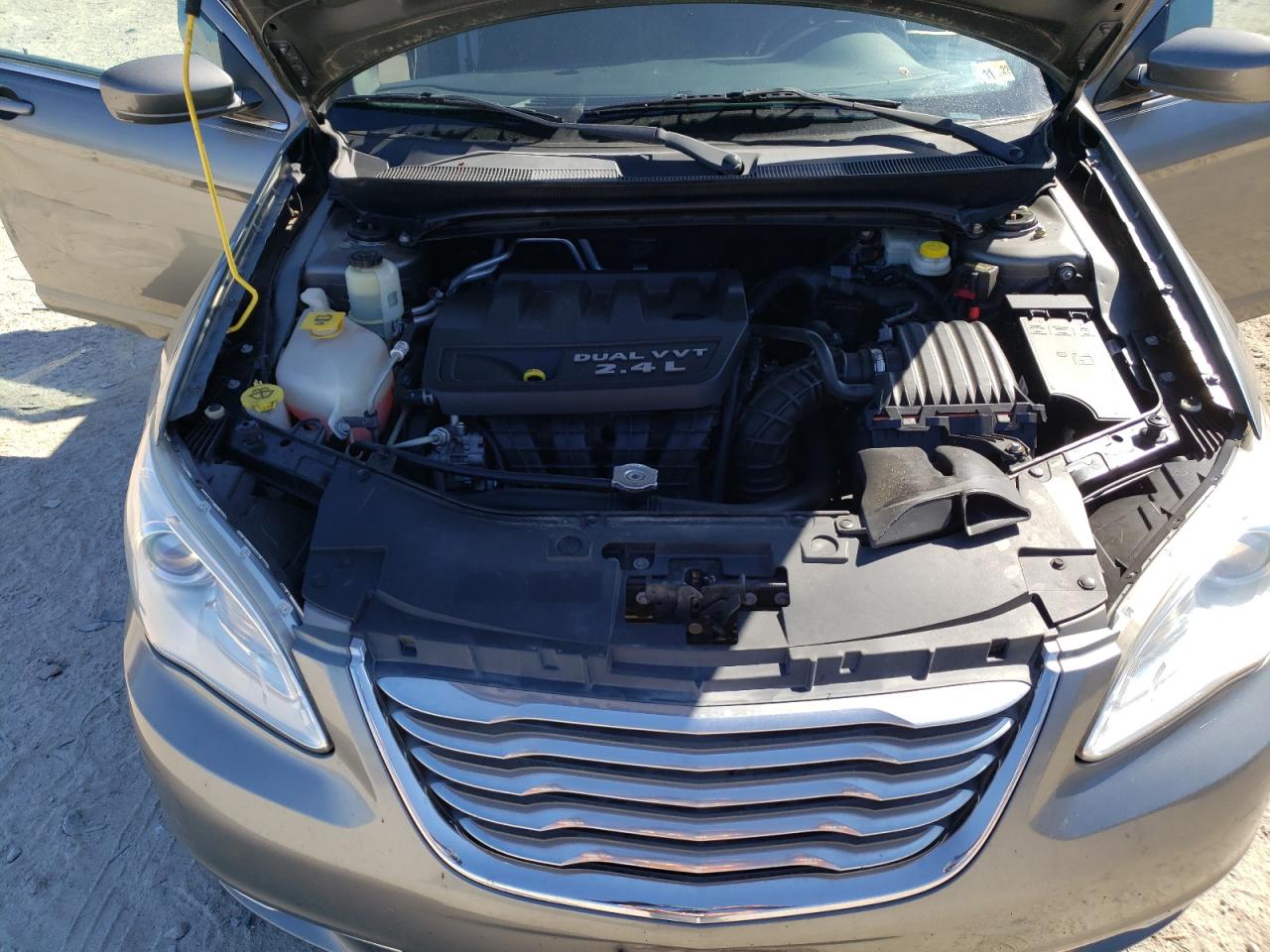 Photo 7 from auction – 2012 CHRYSLER 200 TOURIN with VIN 1C3CCBBB5CN230403