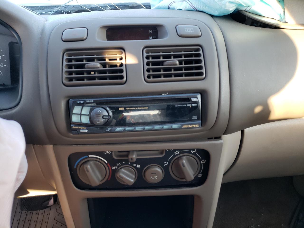 Photo 9 from auction – 1998 TOYOTA COROLLA VE with VIN 2T1BR12E6WC014562
