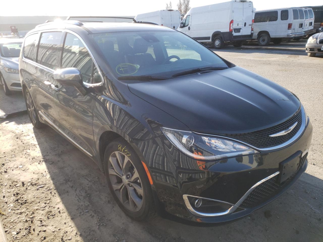 CHRYSLER PACIFICA L 2020 with VIN 2C4RC1GG0LR127624 - Photo from auction