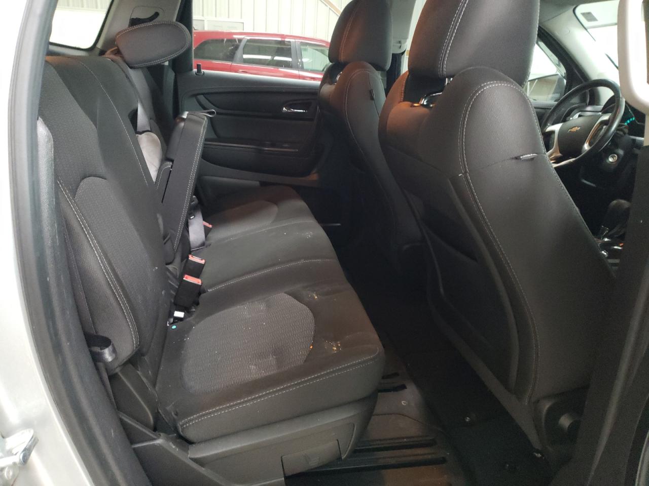 Photo 6 from auction – 2015 CHEVROLET TRAVERSE L with VIN 1GNKRGKD1FJ343885