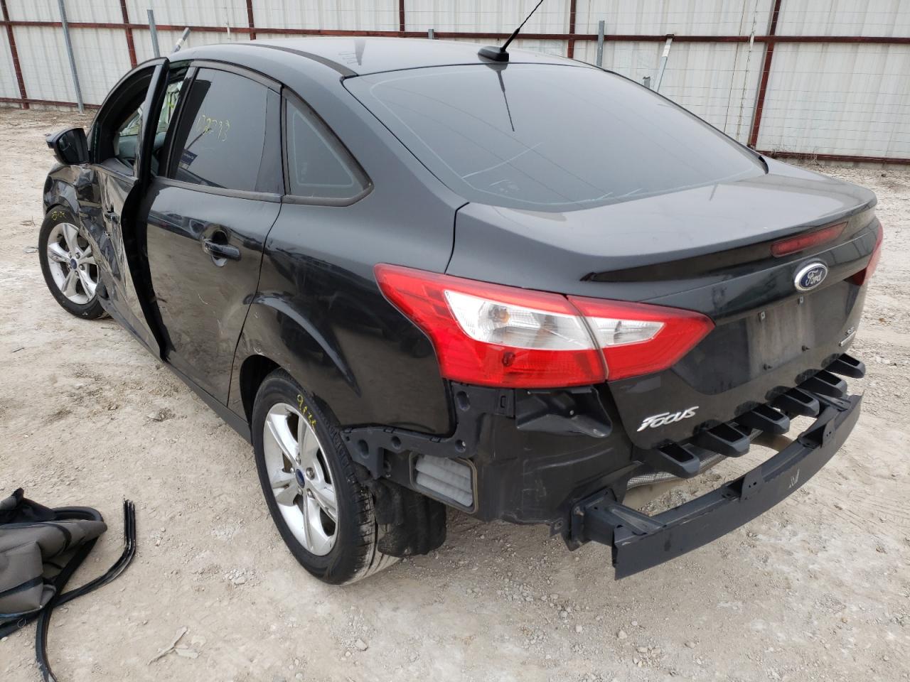 Photo 3 from auction – 2014 FORD FOCUS SE with VIN 1FADP3F29EL108779