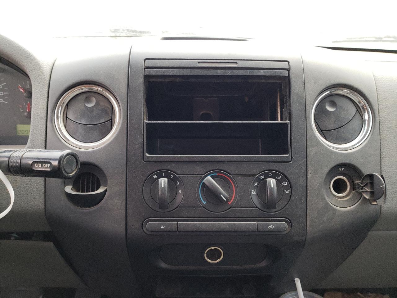 Photo 9 from auction – 2007 FORD F150 with VIN 1FTRX14W77FA72764