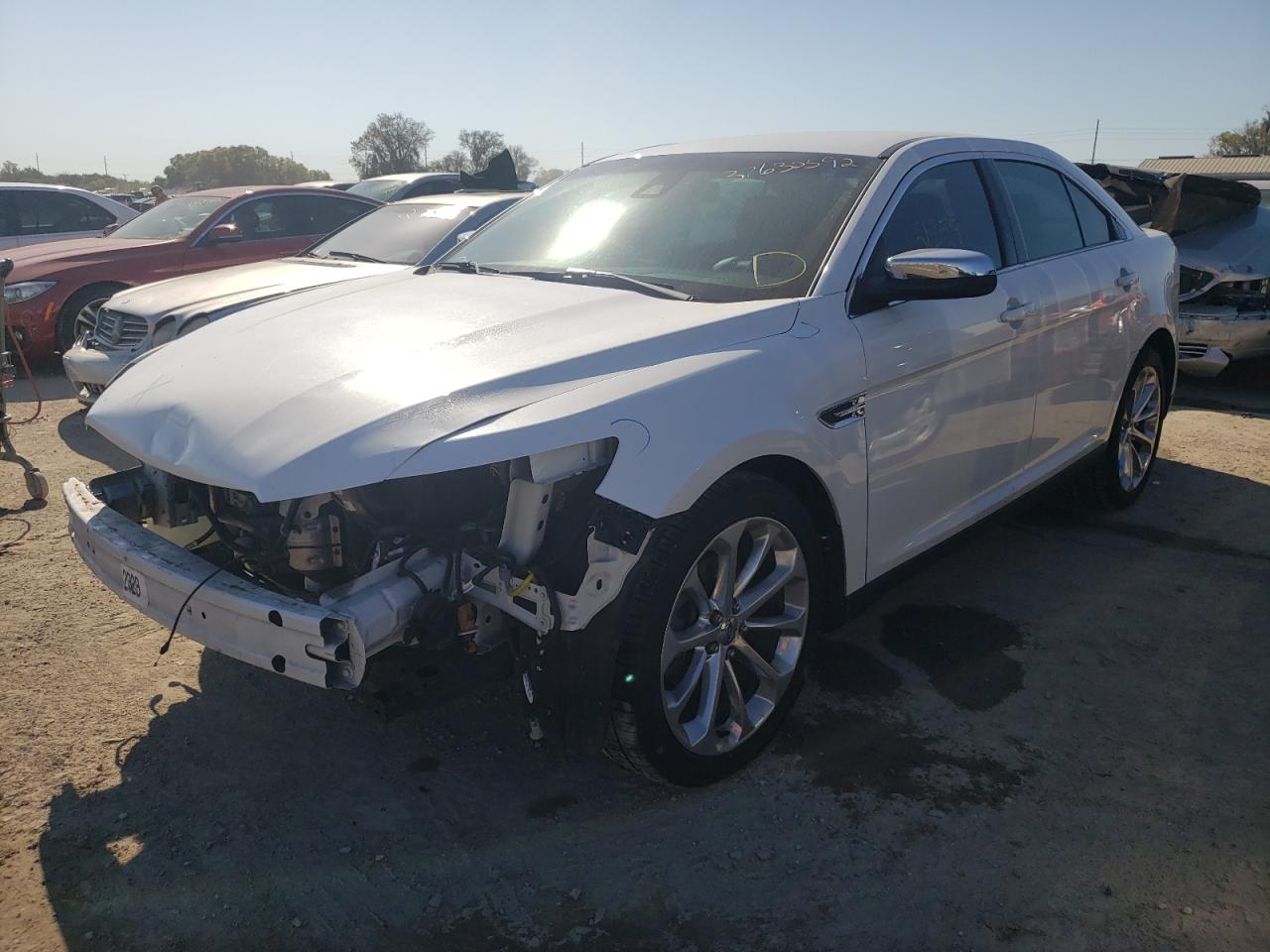 Photo 2 from auction – 2013 FORD TAURUS LIM with VIN 1FAHP2F8XDG137716