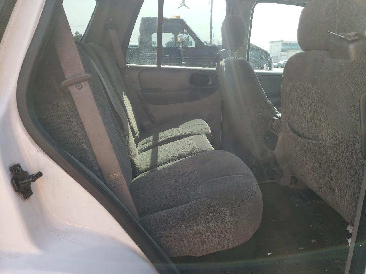 Photo 6 from auction – 2003 CHEVROLET TRAILBLAZE with VIN 1GNDS13S132241466