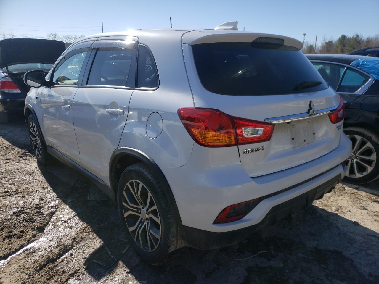 Photo 3 from auction – 2018 MITSUBISHI OUTLANDER with VIN JA4AR3AU8JZ012451