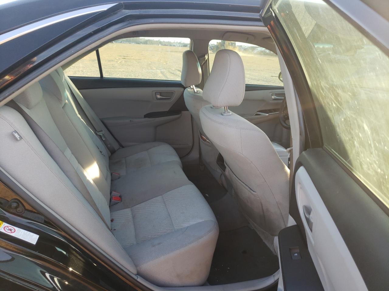 Photo 6 from auction – 2017 TOYOTA CAMRY LE with VIN 4T1BF1FK3HU632268