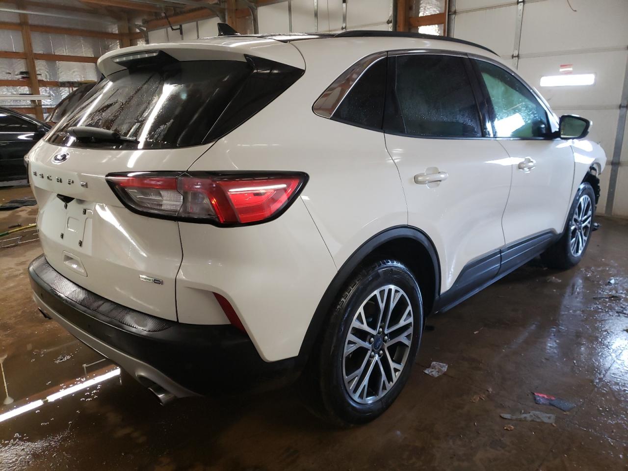 Photo 4 from auction – 2020 FORD ESCAPE SEL with VIN 1FMCU9H62LUA26574