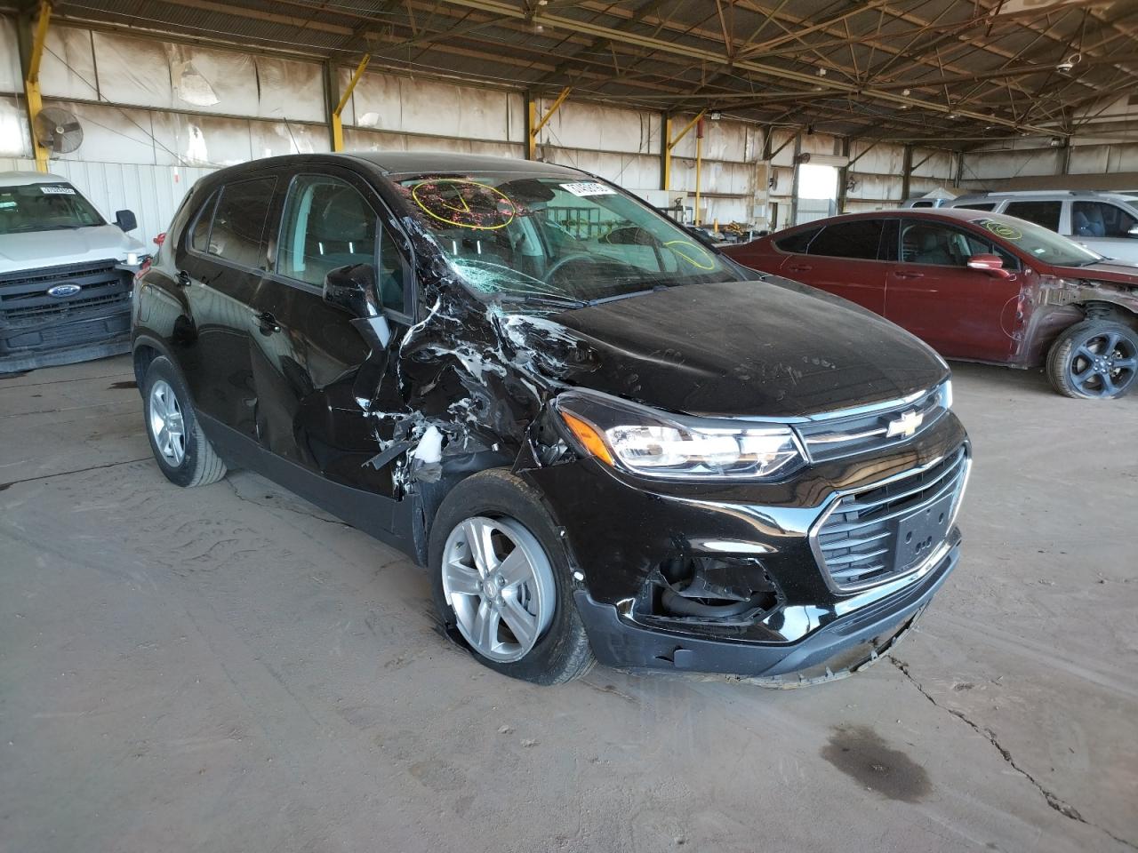 CHEVROLET TRAX LS 2019 with VIN 3GNCJKSB2KL213808 - Photo from auction