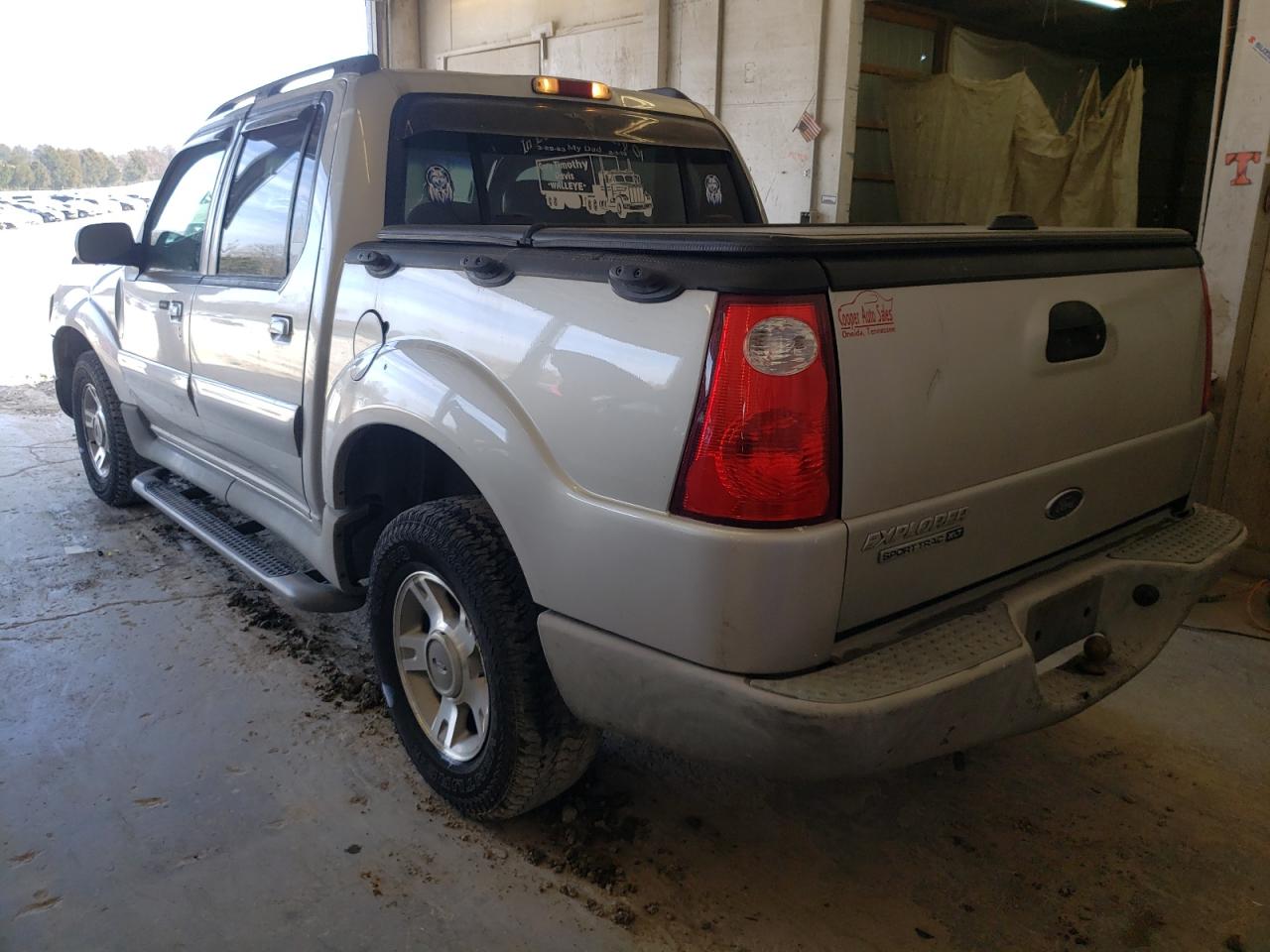 Photo 3 from auction – 2003 FORD EXPLORER S with VIN 1FMZU77E33UB57293