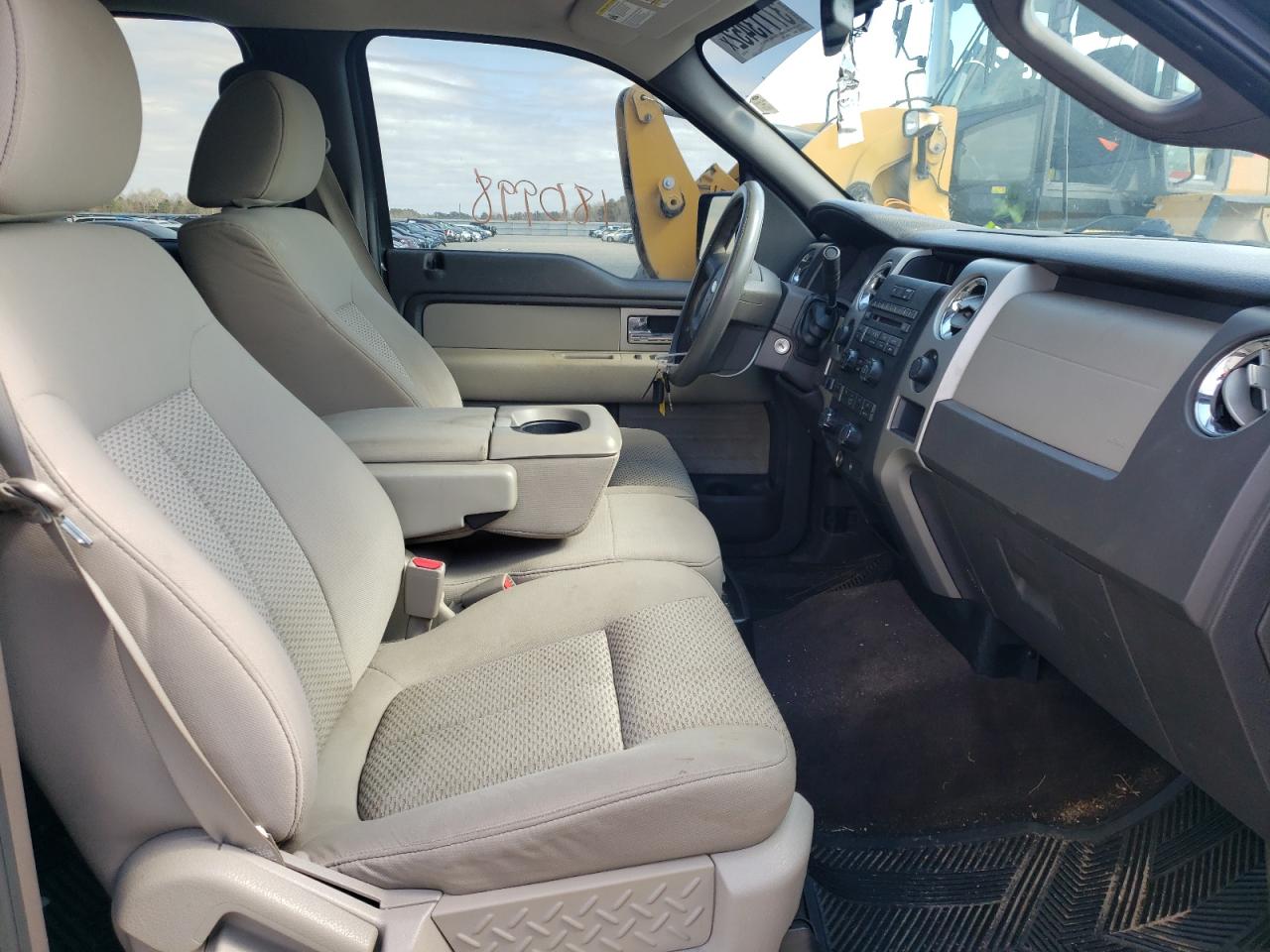 Photo 5 from auction – 2010 FORD F150 SUPER with VIN 1FTFW1EV0AFB27865