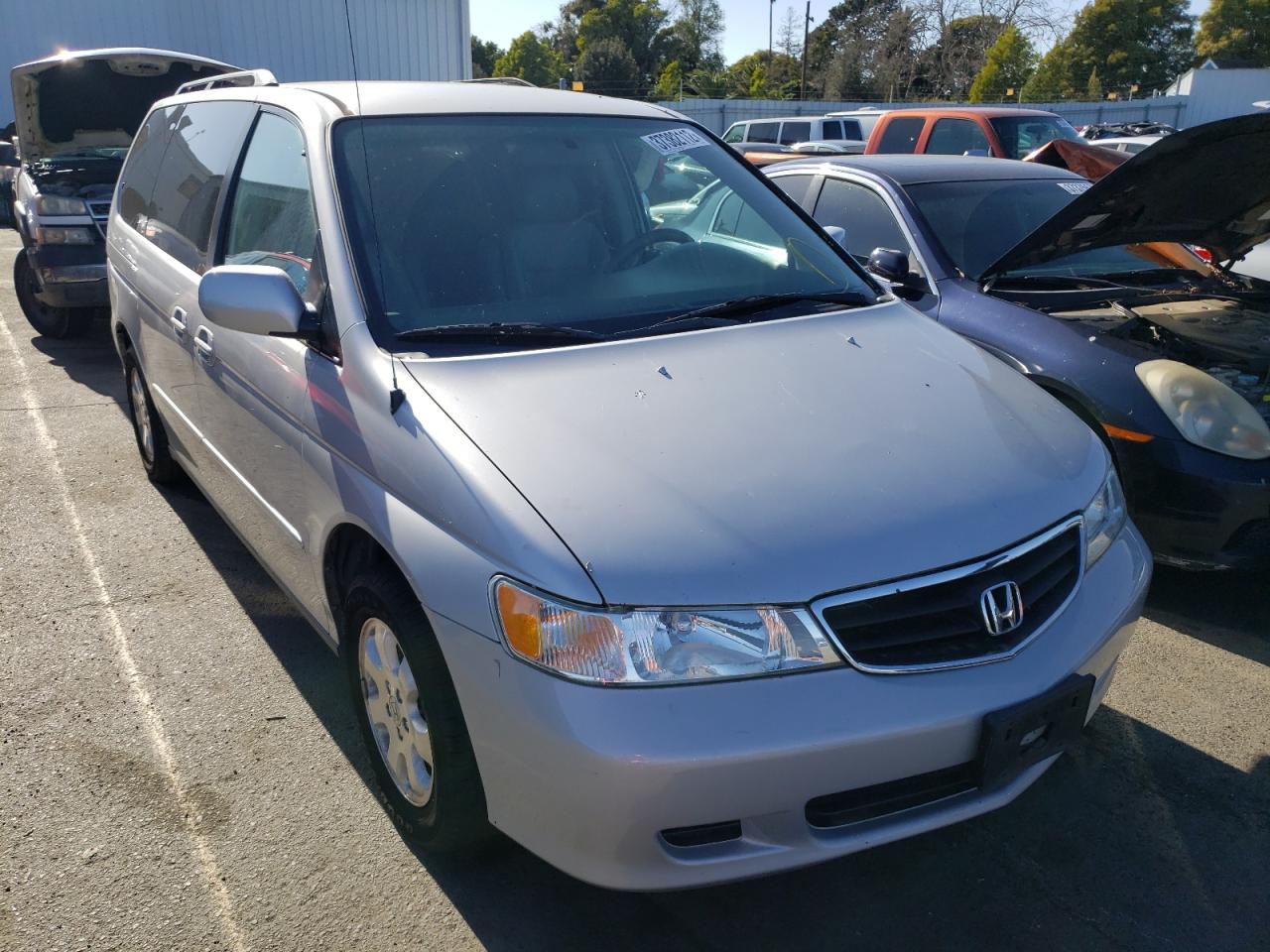 HONDA ODYSSEY EX 2002 with VIN 5FNRL18762B025947 - Photo from auction