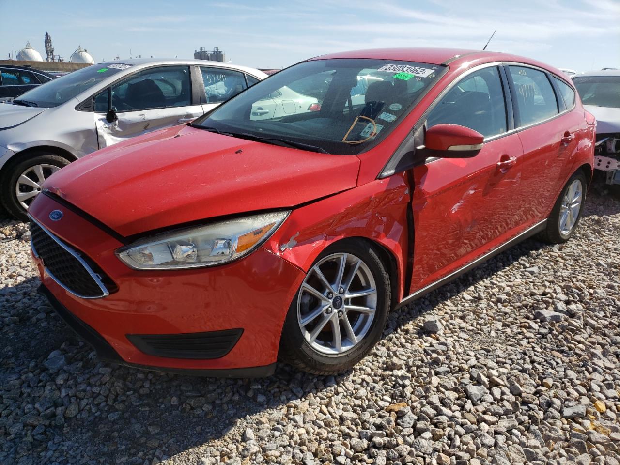 Photo 2 from auction – 2015 FORD FOCUS SE with VIN 1FADP3K25FL233155