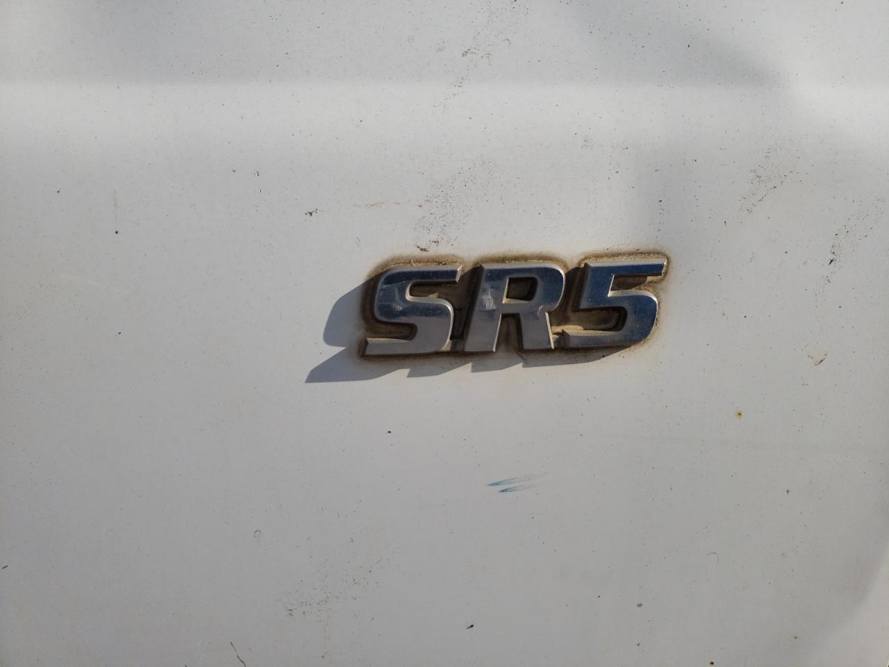Photo 9 from auction – 2000 TOYOTA 4RUNNER SR with VIN JT3GN86R2Y0147893