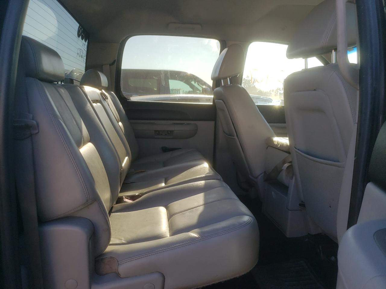 Photo 6 from auction – 2007 CHEVROLET SILVERADO with VIN 2GCEK13MX71635682