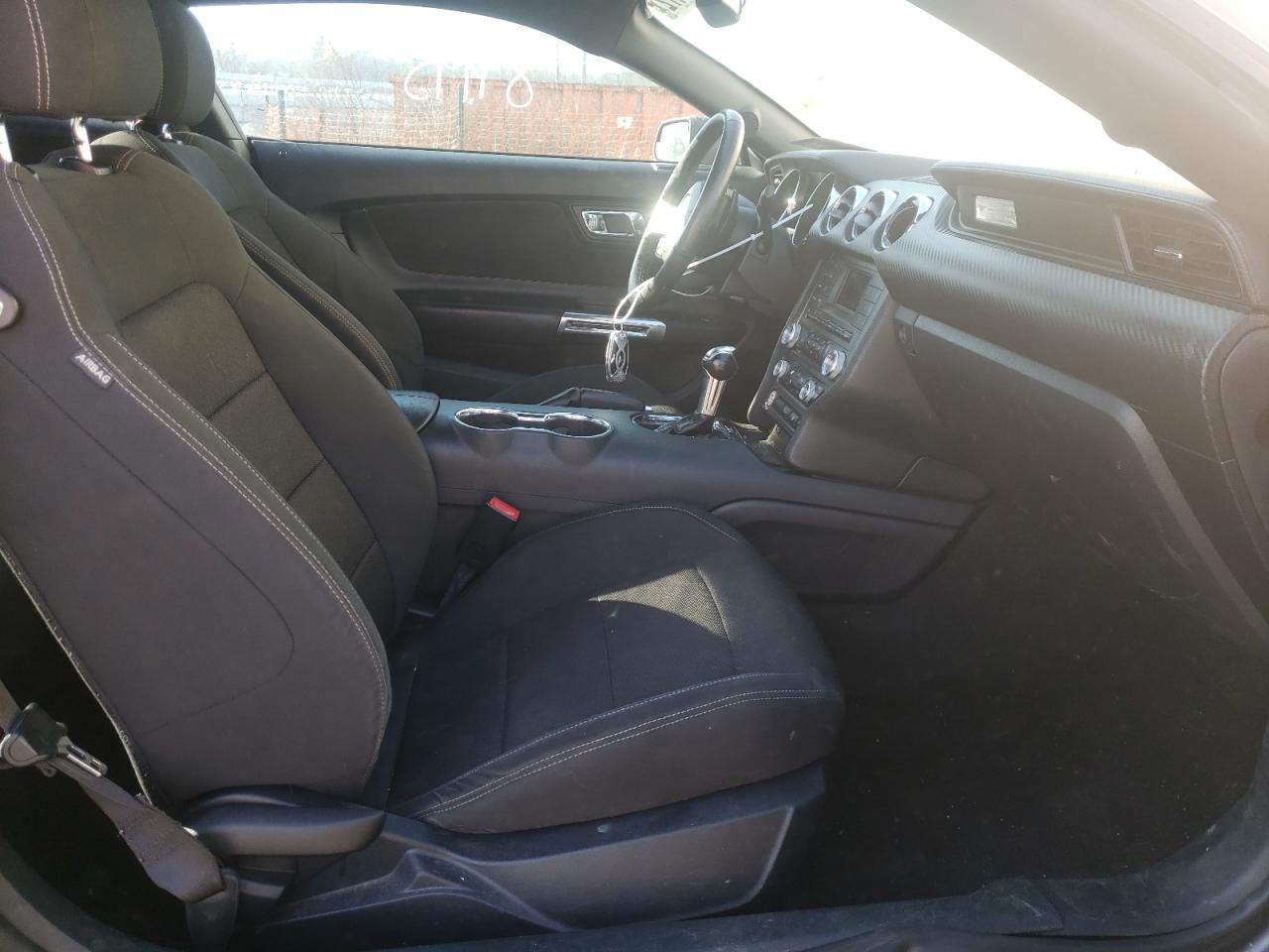 Photo 5 from auction – 2015 FORD MUSTANG with VIN 1FA6P8AM3F5364372