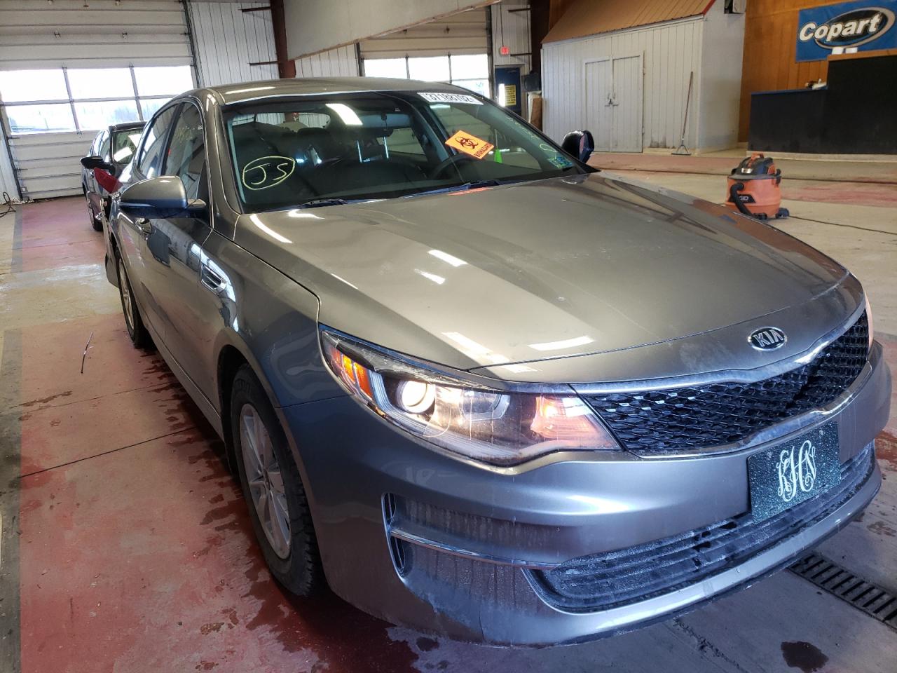 Photo 1 from auction – 2018 KIA OPTIMA LX with VIN 5XXGT4L39JG237668