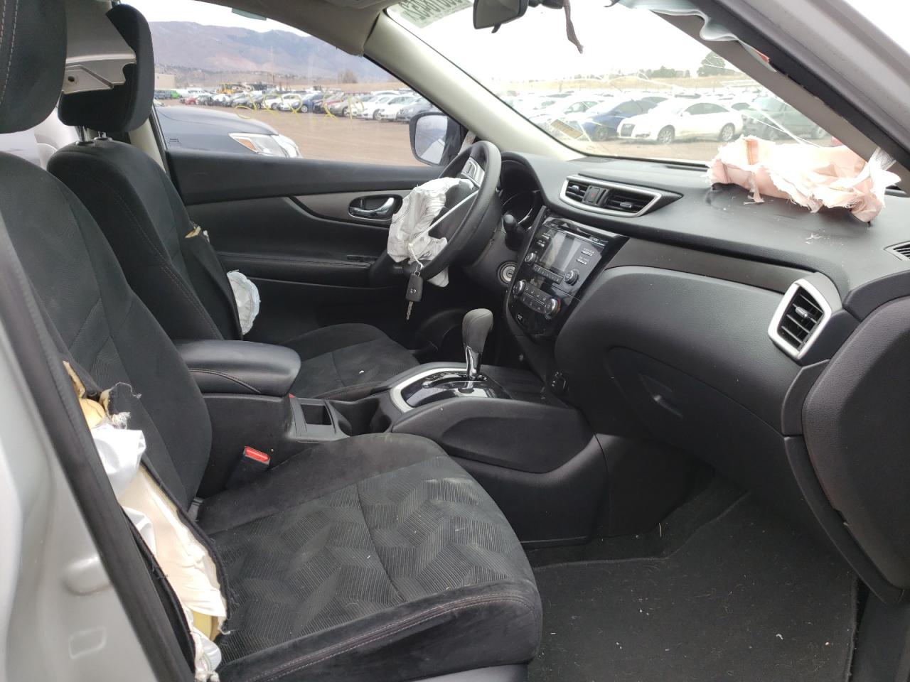 Photo 5 from auction – 2016 NISSAN ROGUE S with VIN 5N1AT2MT1GC808678