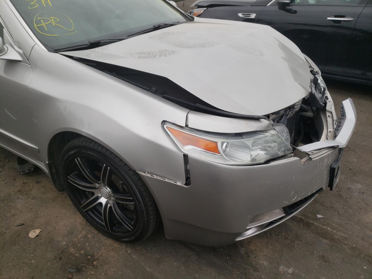 Photo 9 from auction – 2011 ACURA TL with VIN 19UUA9F59BA000471