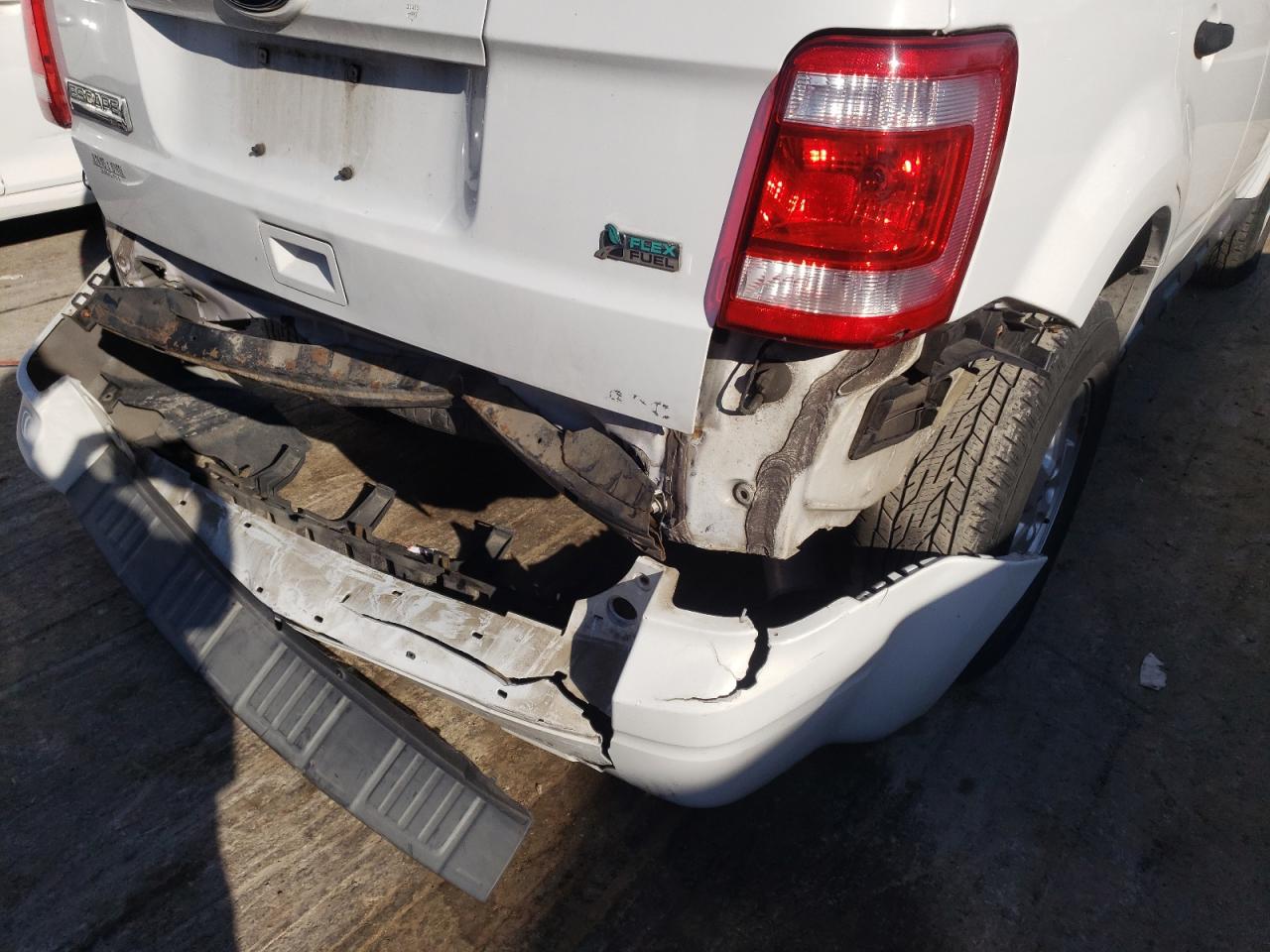 صورة رقم 9 من المزاد - 2011 FORD ESCAPE XLT مع VIN 1FMCU0DG4BKC12265