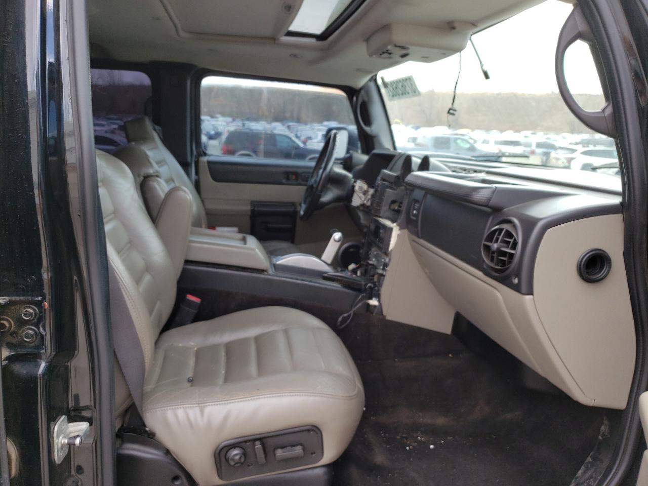 Photo 5 from auction – 2005 HUMMER H2 with VIN 5GRGN23U75H131279