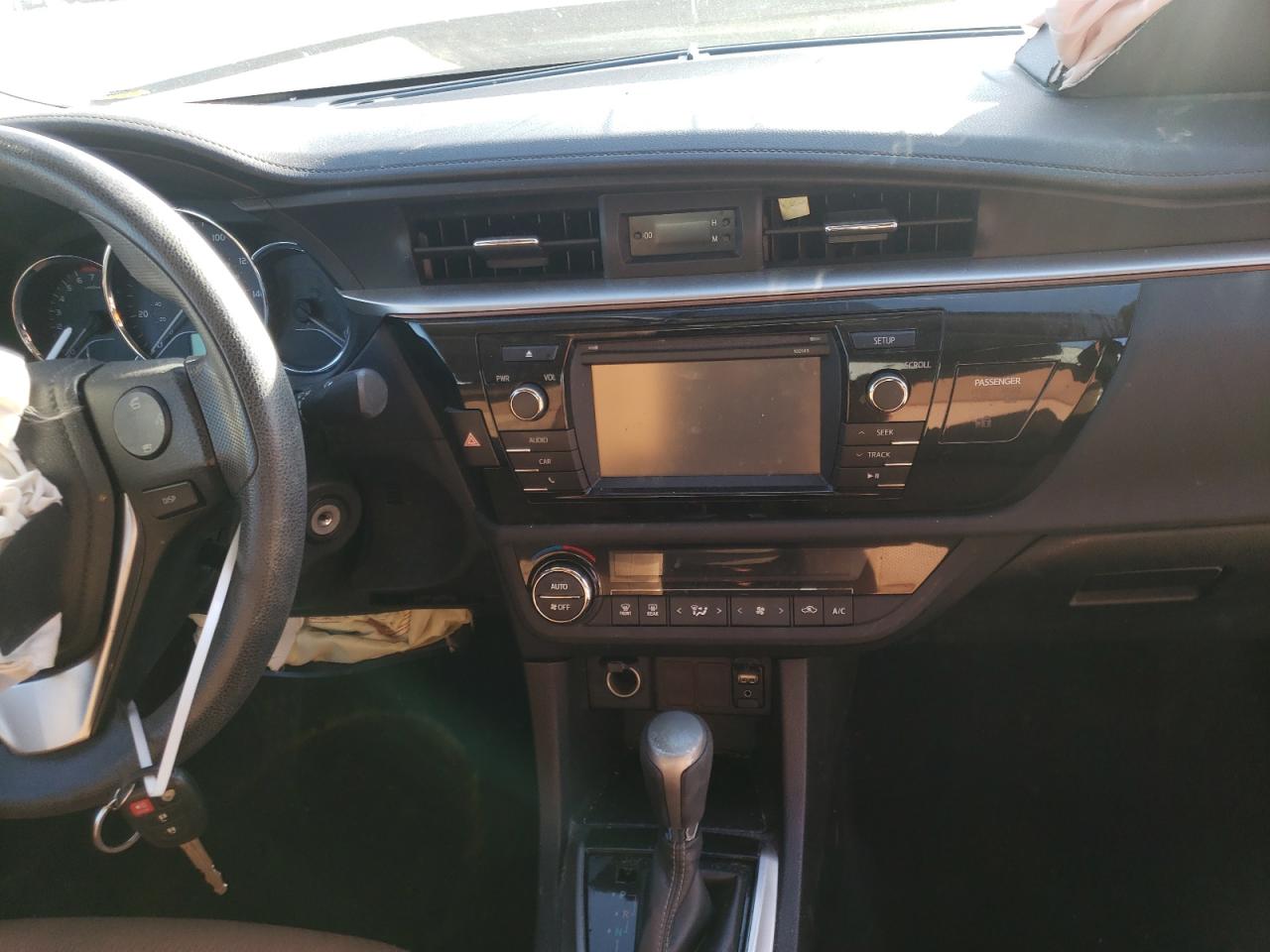 Photo 9 from auction – 2015 TOYOTA COROLLA L with VIN 5YFBURHE6FP344836