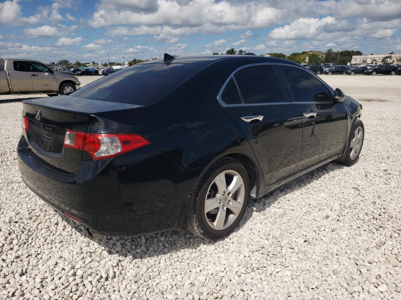 Photo 4 from auction – 2010 ACURA TSX with VIN JH4CU2F66AC038727