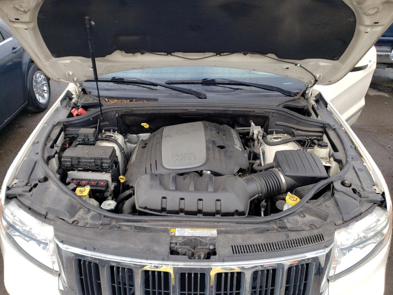 Photo 7 from auction – 2011 JEEP GRAND CHER with VIN 1J4RR4GT6BC643081