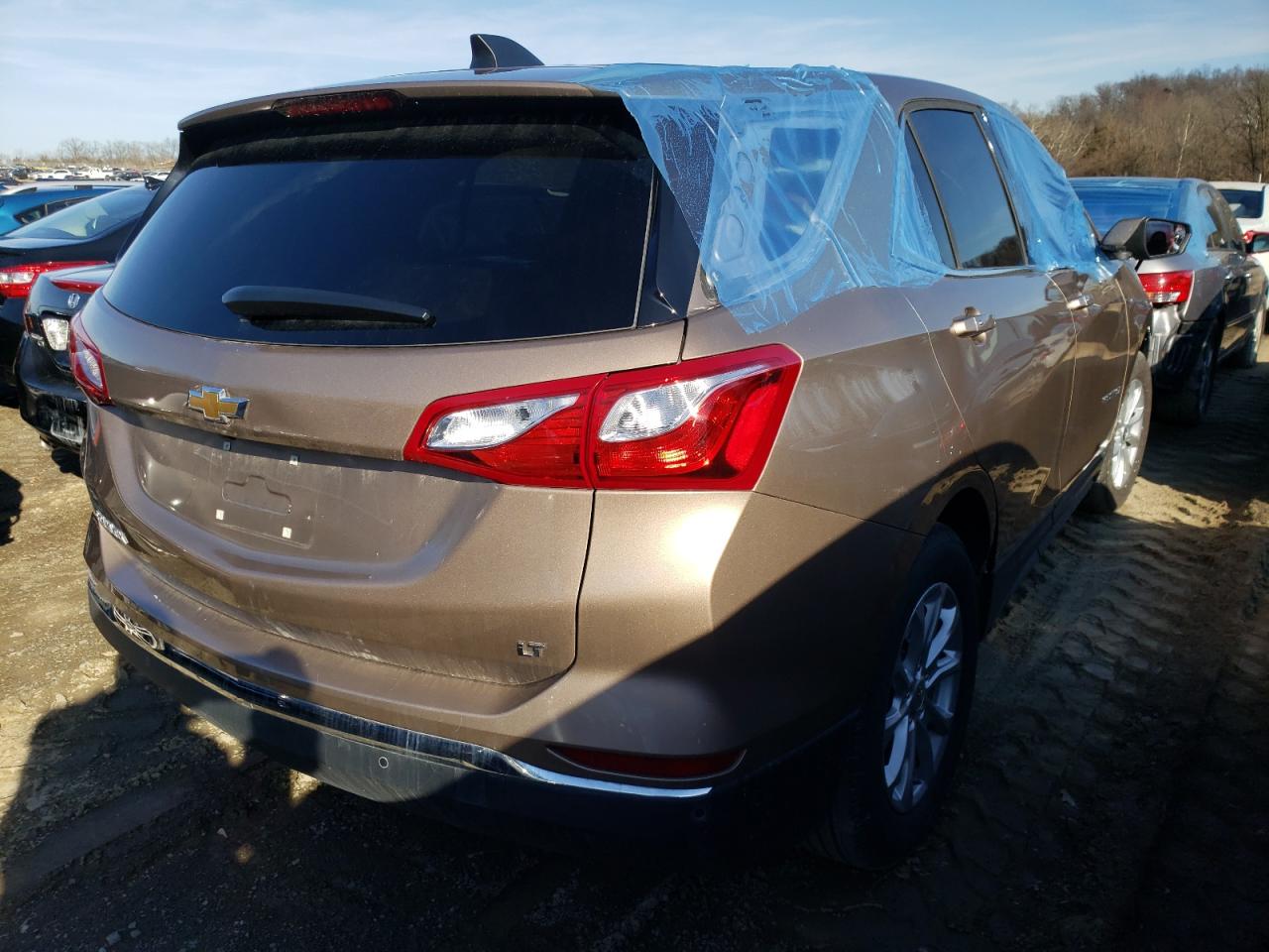 Photo 4 from auction – 2019 CHEVROLET EQUINOX LT with VIN 2GNAXKEV7K6304847