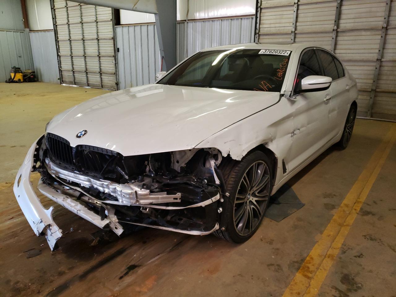 Photo 2 from auction – 2017 BMW 540 I with VIN WBAJE5C34HG914437