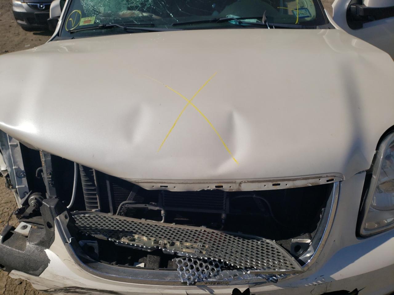 Photo 7 from auction – 2010 GMC YUKON XL D with VIN 1GKUKMEF2AR273071