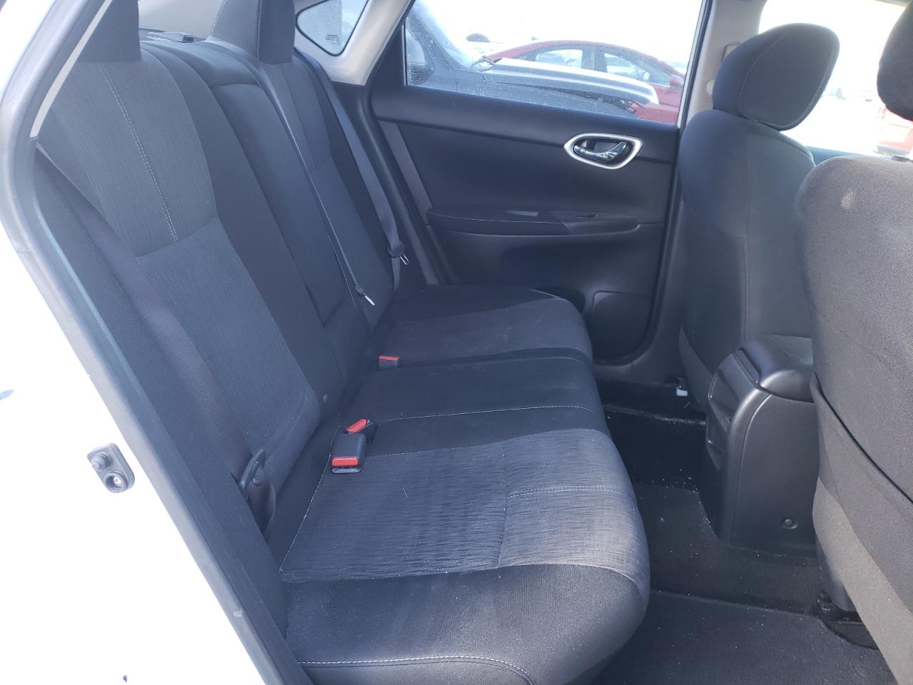 Photo 6 from auction – 2015 NISSAN SENTRA S with VIN 3N1AB7AP1FL644608