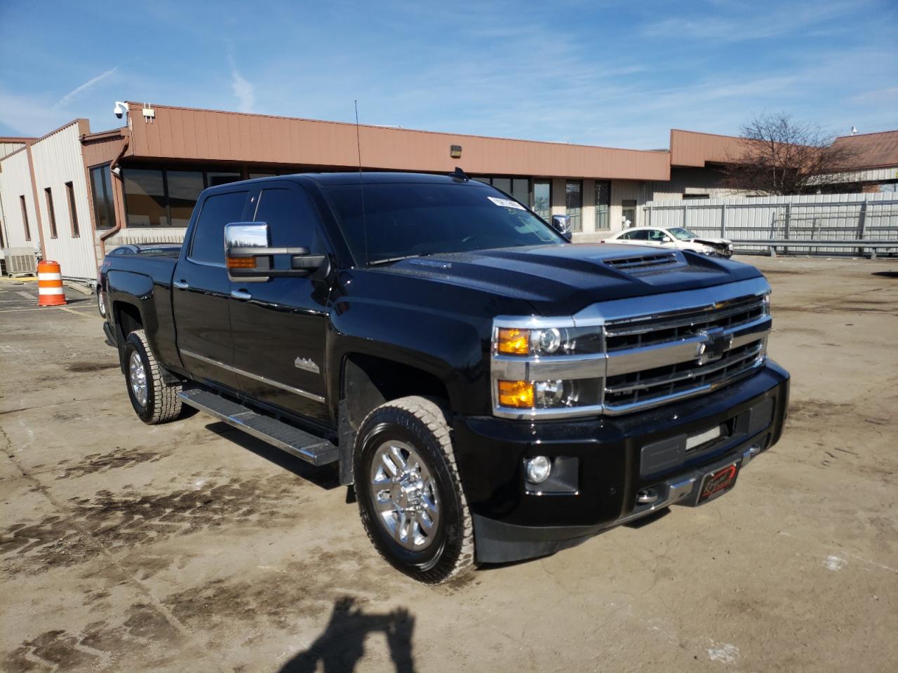 CHEVROLET SILVERADO 2018 with VIN 1GC4K1EY3JF154510 - Photo from auction