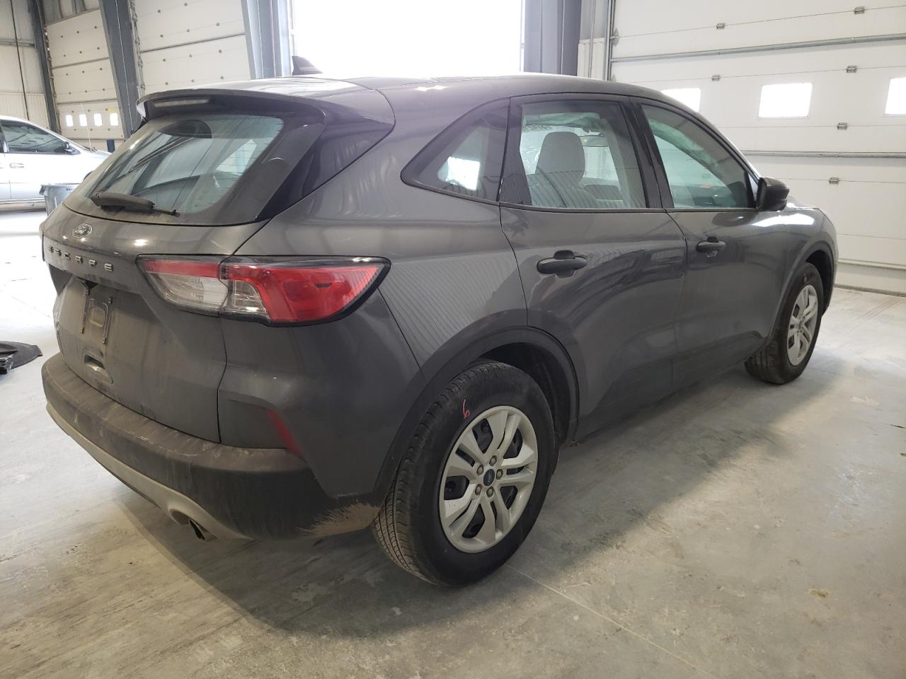 Photo 4 from auction – 2021 FORD ESCAPE S with VIN 1FMCU0F65MUA45717