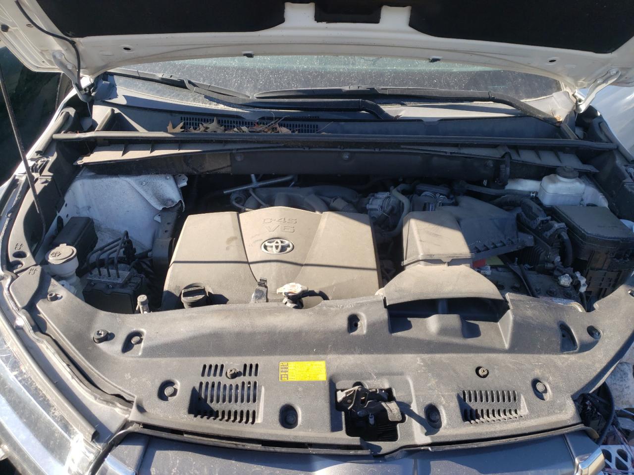 Photo 7 from auction – 2019 TOYOTA HIGHLANDER with VIN 5TDDZRFH0KS977308