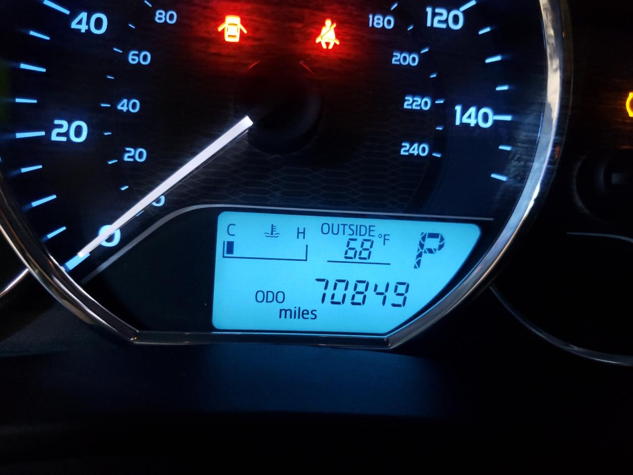 Photo 8 from auction – 2015 TOYOTA COROLLA L with VIN 5YFBURHE3FP180347