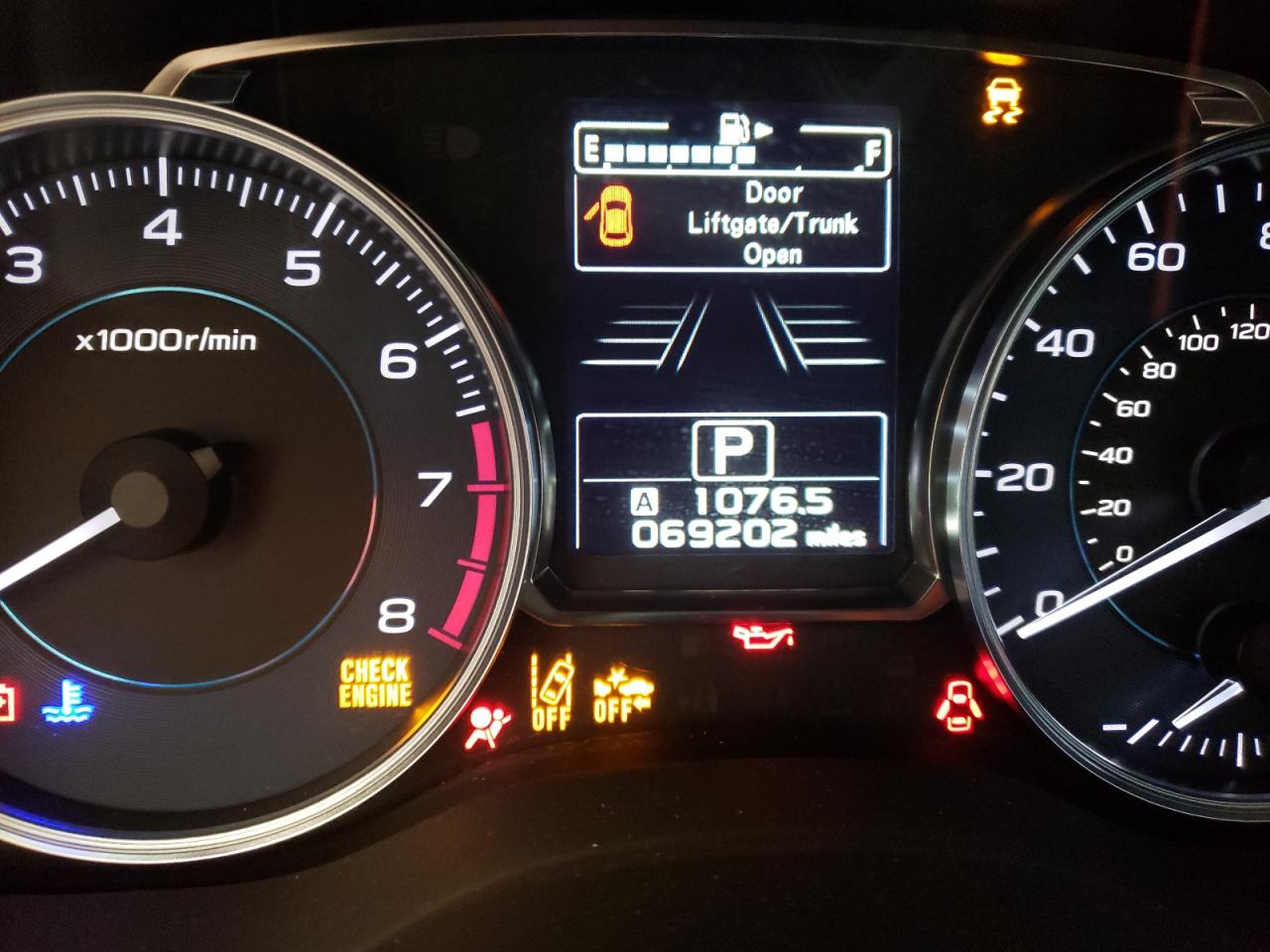 Photo 8 from auction – 2016 SUBARU CROSSTREK with VIN JF2GPANC1GH284187