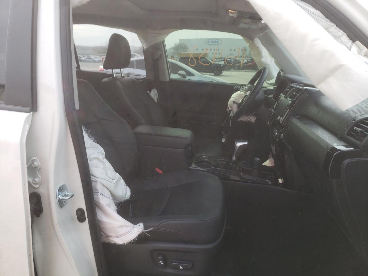 Photo 5 from auction – 2021 TOYOTA 4RUNNER SR with VIN JTERU5JRXM5843147