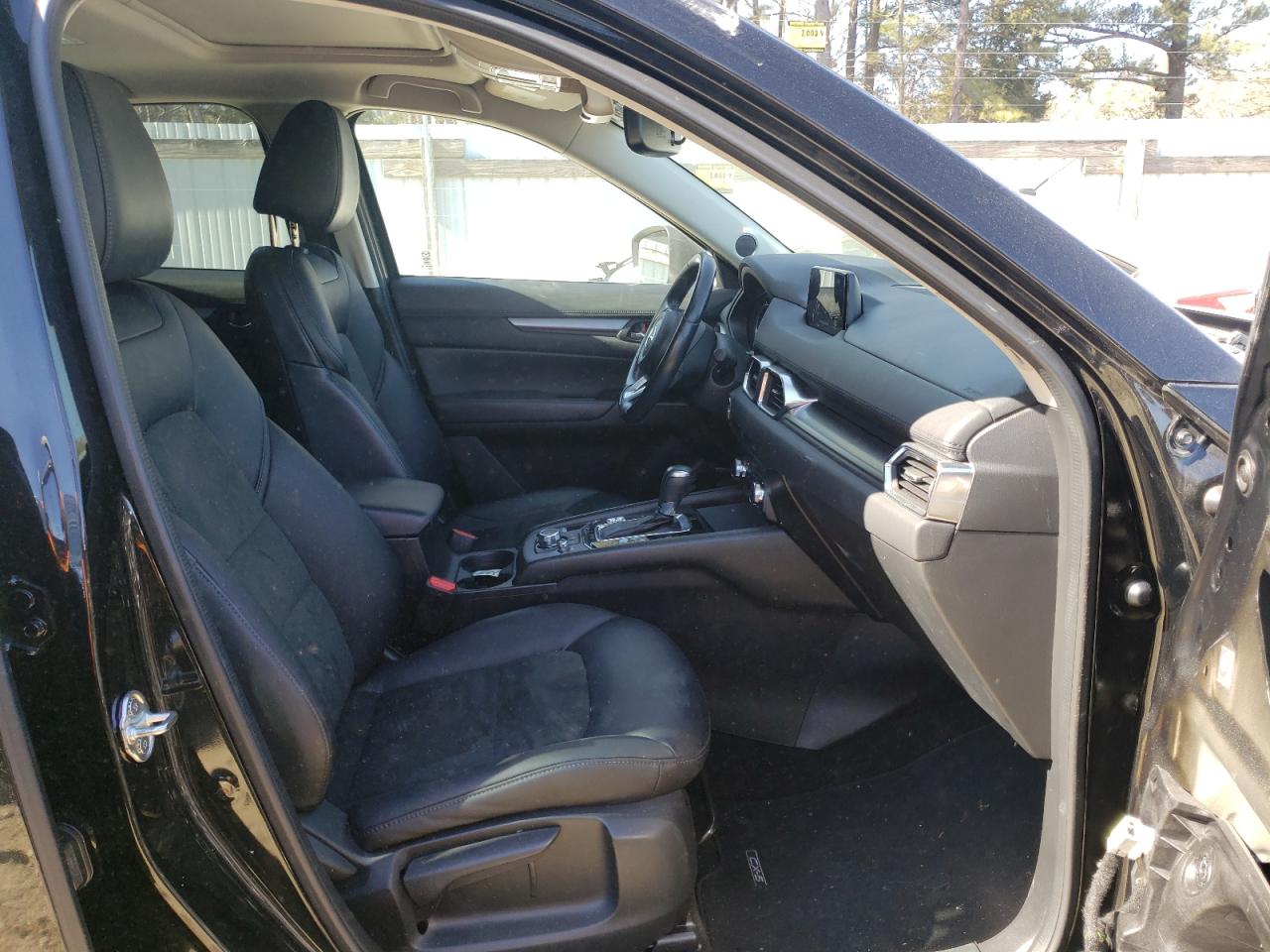Photo 5 from auction – 2017 MAZDA CX-5 TOURI with VIN JM3KFBCL2H0204391