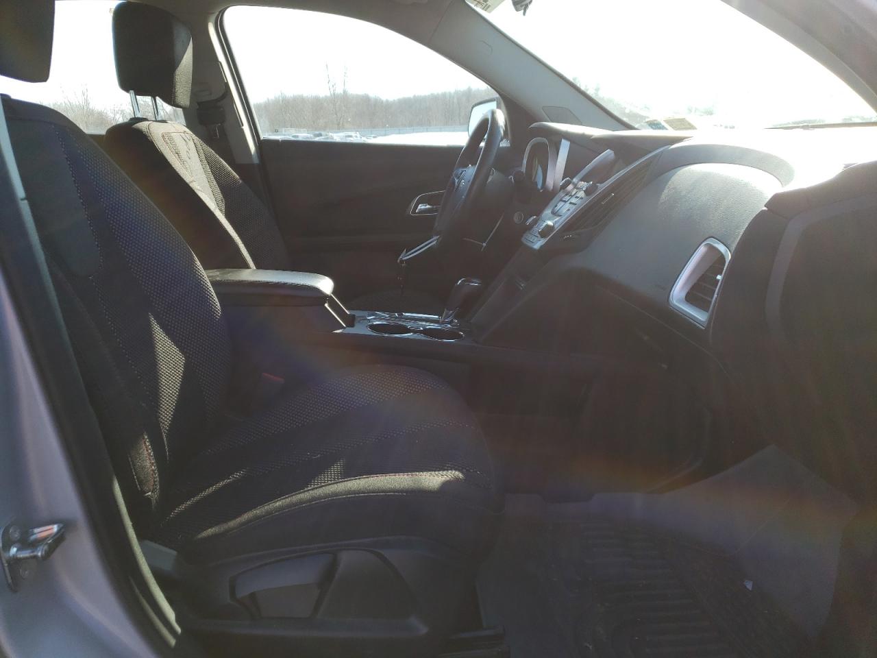 Photo 5 from auction – 2017 CHEVROLET EQUINOX LS with VIN 2GNFLEEK2H6305163