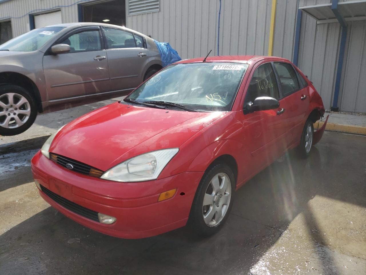 Photo 2 from auction – 2002 FORD FOCUS ZX5 with VIN 1FAFP383X2W223982
