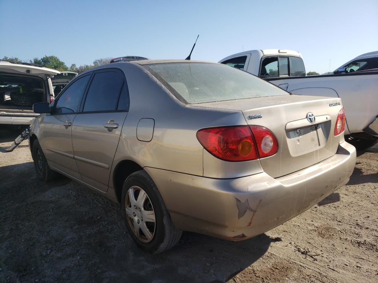 Photo 3 from auction – 2004 TOYOTA COROLLA CE with VIN 1NXBR32E94Z325698