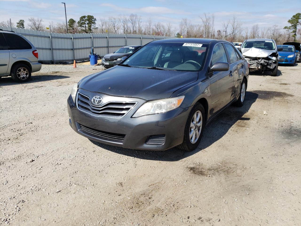 Photo 2 from auction – 2011 TOYOTA CAMRY BASE with VIN 4T1BF3EK0BU648772