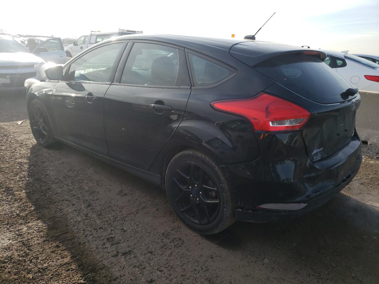 Photo 3 from auction – 2016 FORD FOCUS SE with VIN 1FADP3K22GL311747