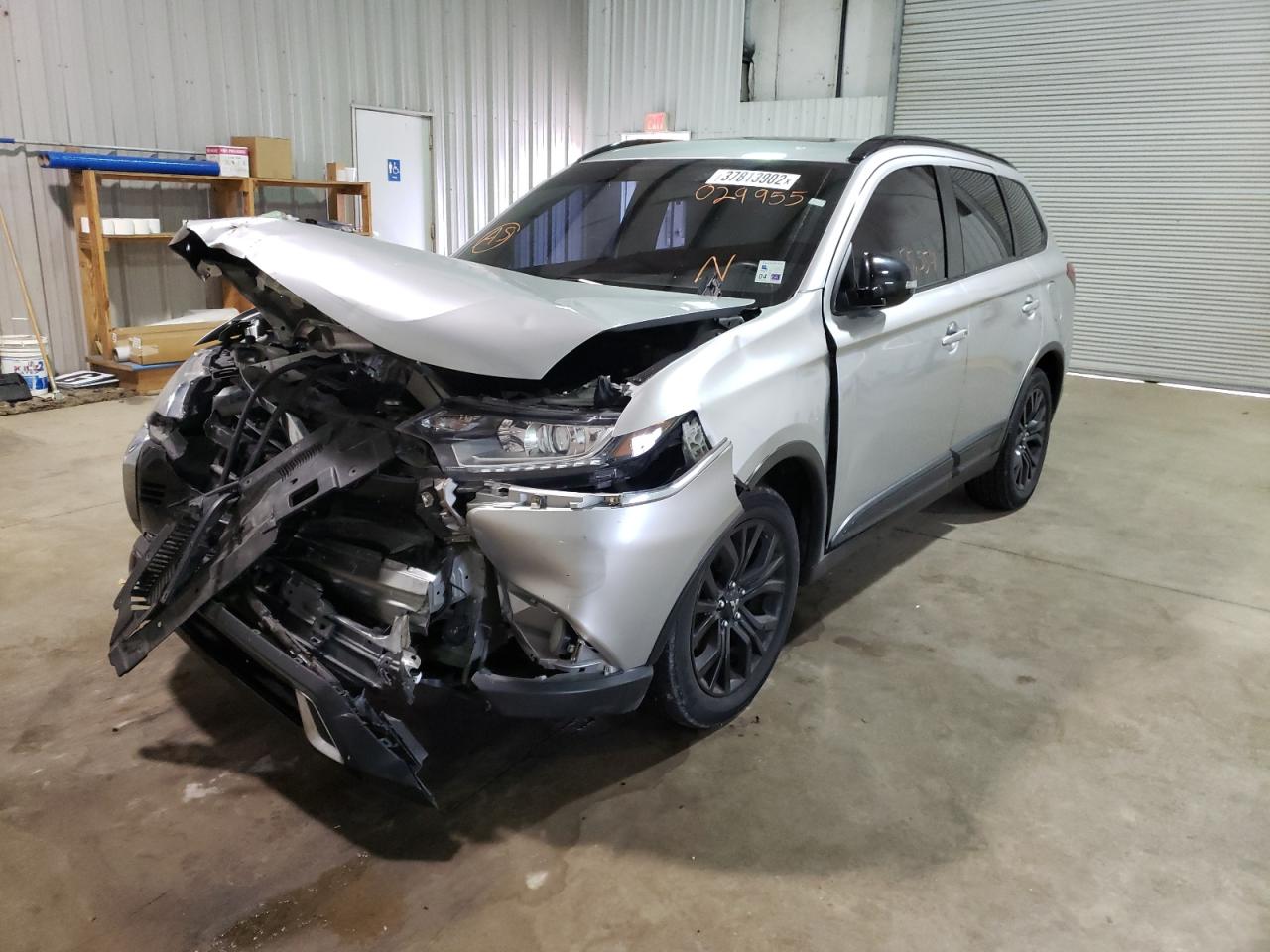Photo 2 from auction – 2019 MITSUBISHI OUTLANDER with VIN JA4AD3A31KZ029955