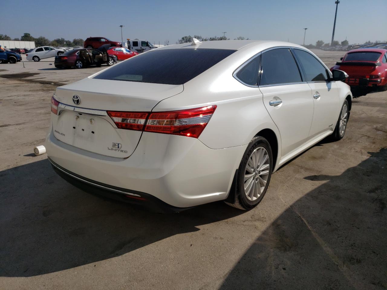 Photo 4 from auction – 2014 TOYOTA AVALON HYB with VIN 4T1BD1EB2EU032828