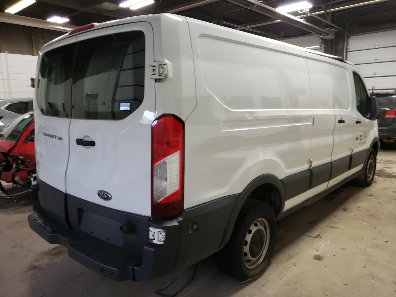 Photo 4 from auction – 2015 FORD TRANSIT T- with VIN 1FTYR2ZM7FKB04962