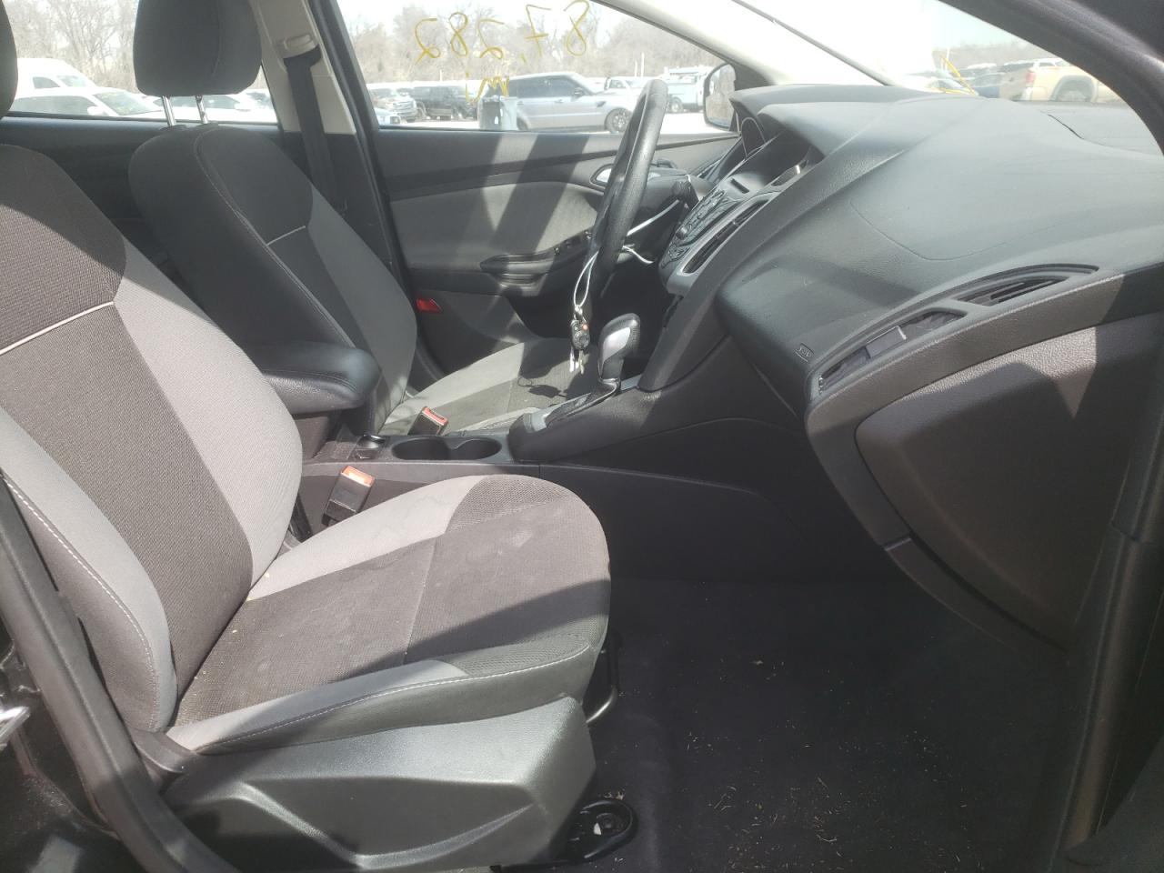Photo 5 from auction – 2014 FORD FOCUS SE with VIN 1FADP3F2XEL430301