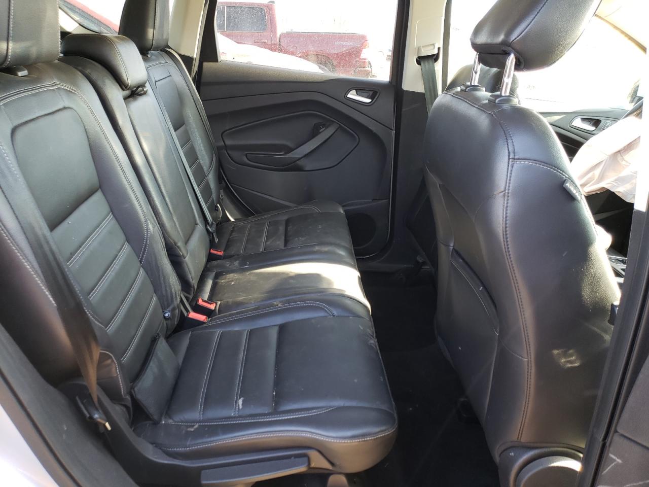 Photo 6 from auction – 2018 FORD ESCAPE SEL with VIN 1FMCU0HD1JUC57621